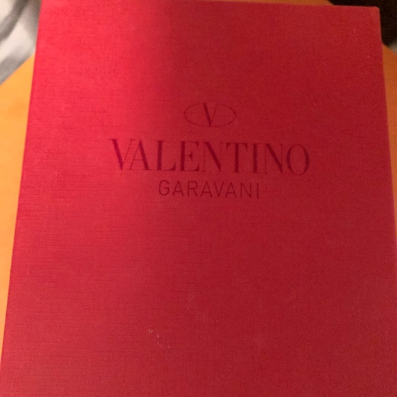 ❣️Beautiful Valentino Mules❣️ - Picture 3 of 4